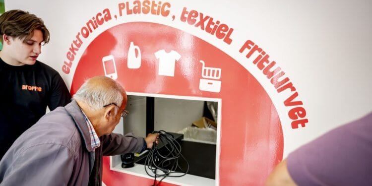Recycling chain Droppie raises millions to expand to 70 shops