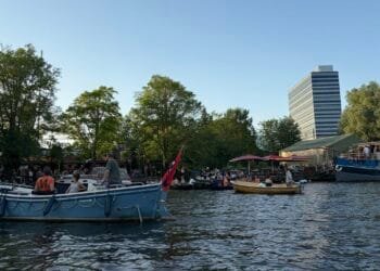 Heat peaks on Friday, swimmers warned as three drown in one day