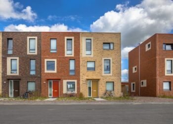 Higher mortgage rates keep lid on rising house prices: ABN Amro