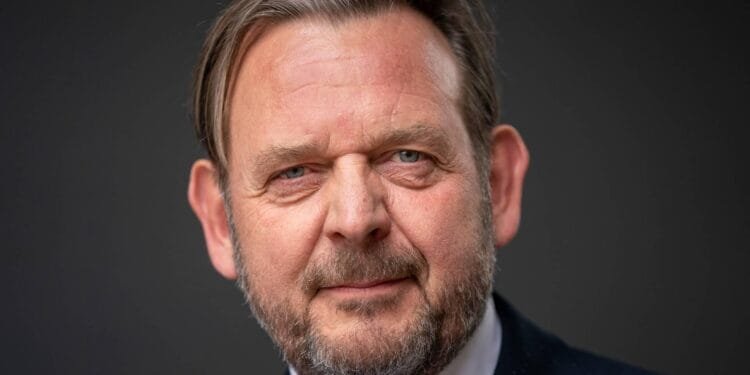 Van Zutphen stopt als Nationale ombudsman