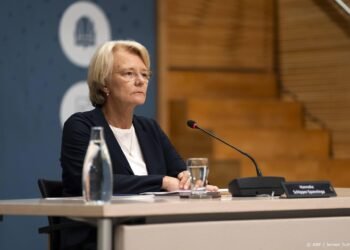 Oud-topambtenaar: kabinet moest dealen met botsende grondrechten