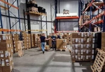 Inspectors seize 277,000 illegal vapes in Rotterdam warehouse