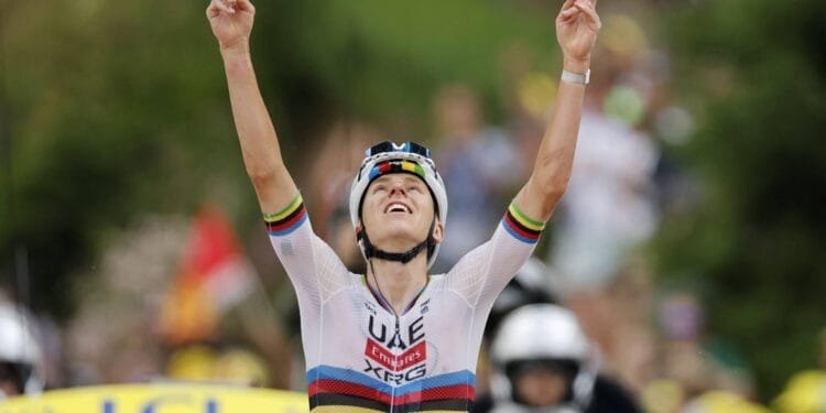 Pogačar wint zware Pyreneeënrit in Tour en verovert het geel