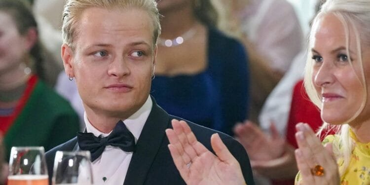 Marius Borg Høiby mag mogelijk met enkelband gevangenis verlaten