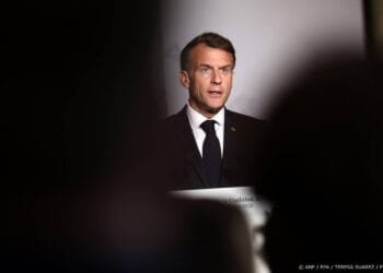Macron kondigt militaire oefeningen aan met Oekraïne