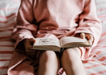 Onderwijsexpert waarschuwt: ‘Kinderen moeten niet zélf bepalen wanneer ze leren lezen’