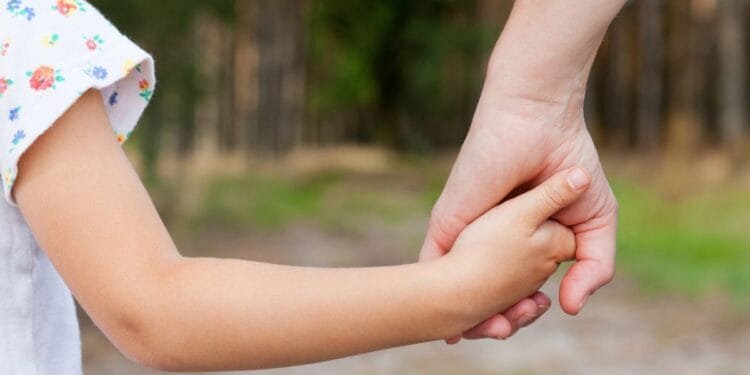 Staff shortages leave 200 children without a legal guardian