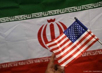 Iran zegt Amerikaanse Vijfde Vloot in Bahrein te hebben bestookt