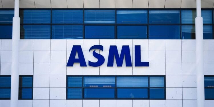 ASML verhoogt financiële verwachtingen na sterk tweede kwartaal