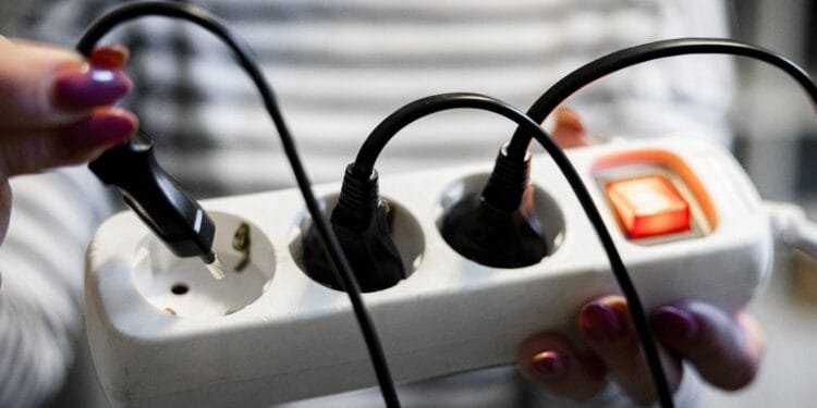 Al die goedbedoelde tips om energie te besparen tijdens je vakantie leveren je nog geen 30 euro op