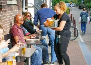Dutch unemployment fell to 3.8% in June