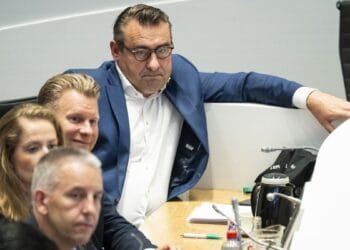 De Mos returns to power in The Hague amid asylum row