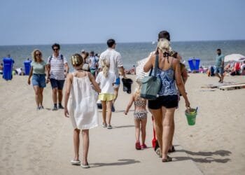 Eerste helft van de zomer breekt warmterecord: ook uitzonderlijk zonnig en droog
