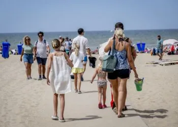 Eerste helft van de zomer breekt warmterecord: ook uitzonderlijk zonnig en droog