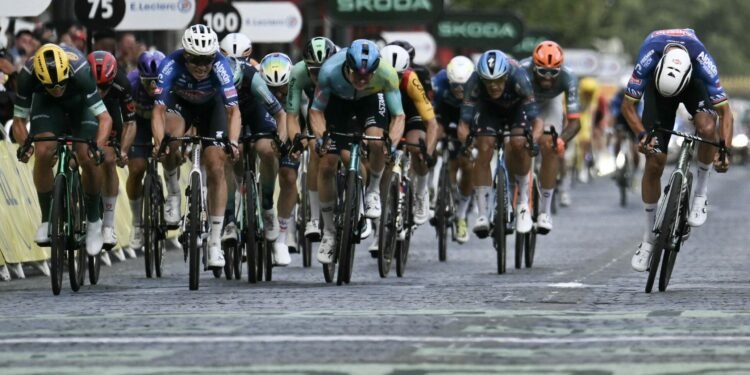 Van der Poel digs in for dramatic win in final Tour stage