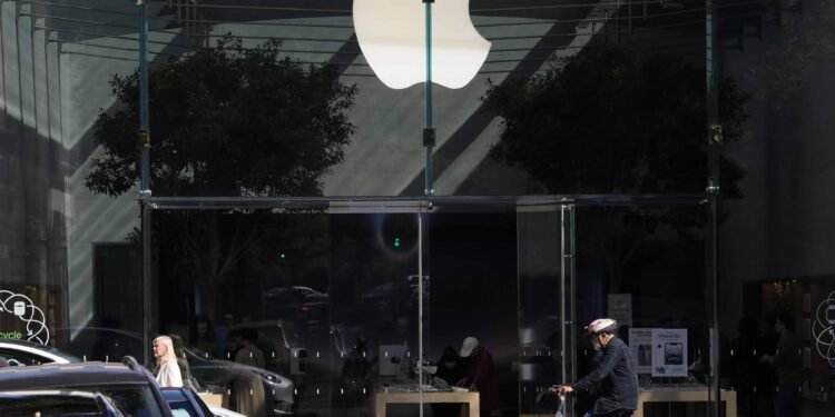 Beurswaarde Apple doorbreekt grens van 5 biljoen dollar