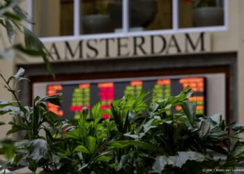 AEX op nieuw slotrecord na grote drukte met bedrijfscijfers