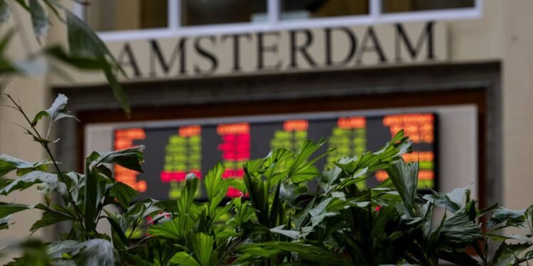 AEX op nieuw slotrecord na grote drukte met bedrijfscijfers