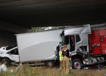Zeker drie gewonden bij ongeval A12, vier voertuigen betrokken