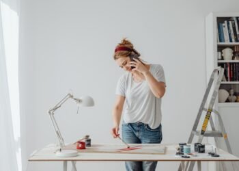 Geen ster in multitasken? Onderzoek wijst uit dat je daar helemaal niks aan kunt doen