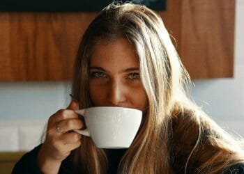 Nog een bakkie koffie? ‘Ga je gang, best gezond’, zegt deze professor, ‘maar let wel hierop’
