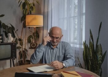 Wetenschappers zien opvallend effect: deze 30 minuten per dag helpen het geheugen van ouderen