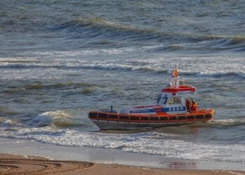 Two women die trying to help a child in the sea at Callantsoog