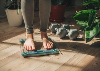 Onderzoekers ontdekken waarom afvallen zo moeilijk kan zijn: je hersenen onthouden je oude gewicht