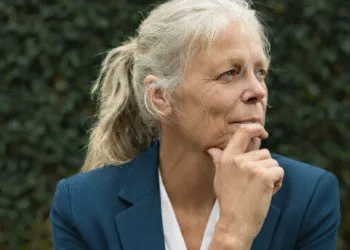 ‘We zien de schade vaak pas jaren later’: waarom KOPP-kinderen nog te vaak onzichtbaar blijven