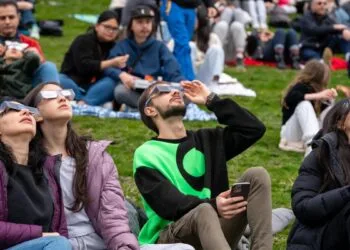 Biggest eclipse in 27 years to darken Dutch skies tonight