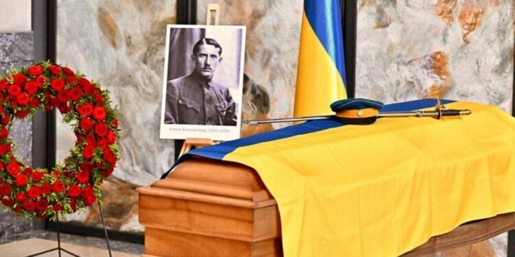 Ukrainian soldier murdered by Soviets exhumed in Rotterdam