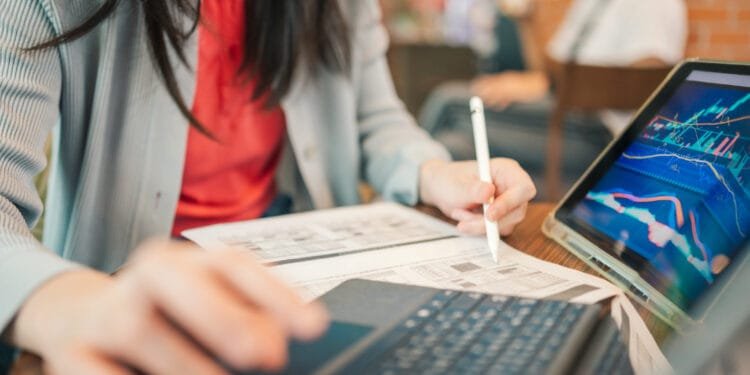 De Beleggingsrekening van Nova (29): ‘Geld dat ik eerst ongemerkt uitgaf, beleg ik nu’