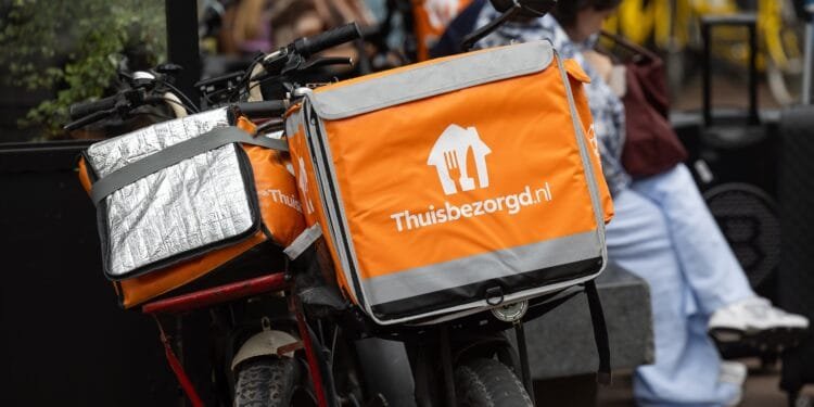 We geven meer uit aan bezorgmaaltijden: zóveel van ons budget gaat er naartoe