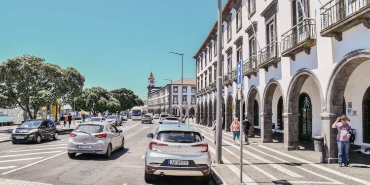Nancy (39) huurde een auto in Portugal: ‘Ik moest 950 euro betalen voor schade die er al zat’