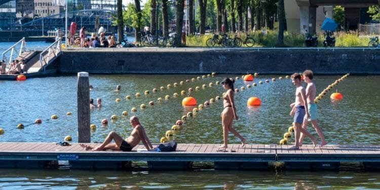 Fifth heatwave confirmed as temperatures reach 37°