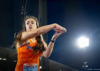 Van Klinken dubbelt weer: na zilver met kogel nu goud met discus