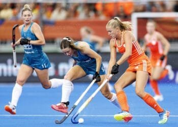 Dutch men face Argentina in World Cup hockey, women win again