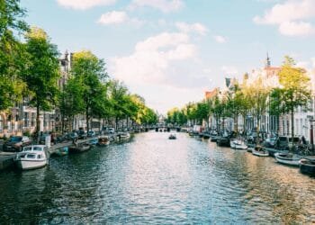 Nachtje weg wordt duurder: gemeenten leunen steeds zwaarder op toeristenbelasting als inkomstenbron