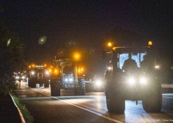 Politie: toch geen bekeuringen voor boeren die op A31 reden