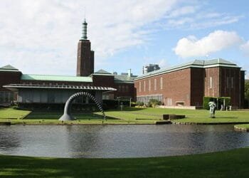 Rotterdam council sacks building officials over corrupt payments