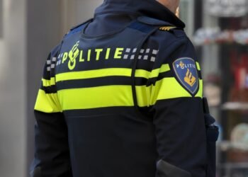 Police arrest 14-year-old for impersonating a policeman