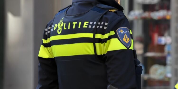 Police arrest 14-year-old for impersonating a policeman