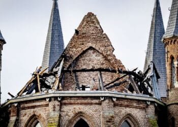 Vondelkerk fire investigation ends in mystery, police say
