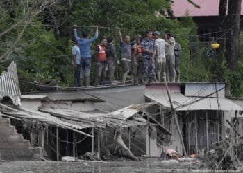 Nepalese politie: meer toeristen vermist na overstroming