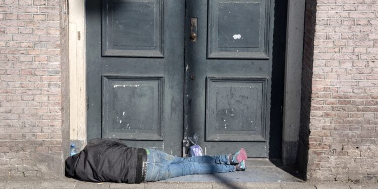 Amsterdam mayor wants to scrap fines for sleeping outdoors