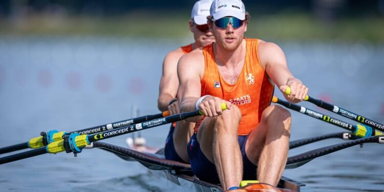 Roeiers Van Dorp en Twellaar pakken wereldtitel in dubbeltwee