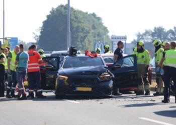 Jetten tells farmers to get off motorways after two die in crash