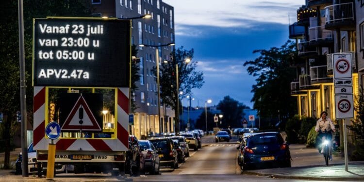 Rotterdam night entry ban brings quiet, residents want it kept