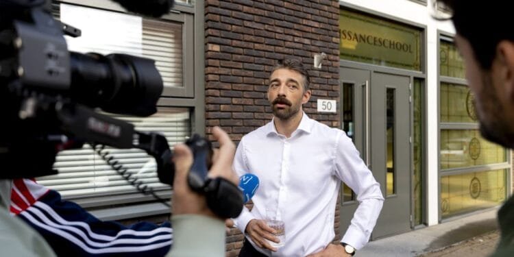 Far-right FVD-linked school opens in Almere with state funding
