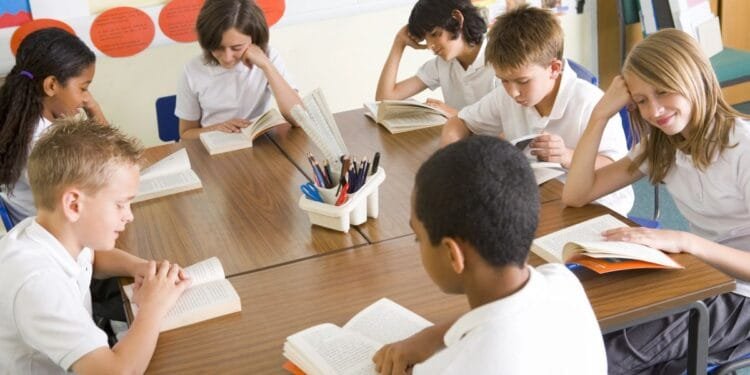 Schools return as new Dutch and maths targets become law
